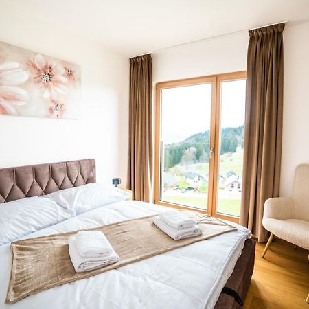Family Apartment Kubinska Hola Dolny Kubin Dış mekan fotoğraf