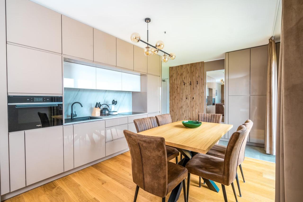 Family Apartment Kubinska Hola Dolny Kubin Dış mekan fotoğraf